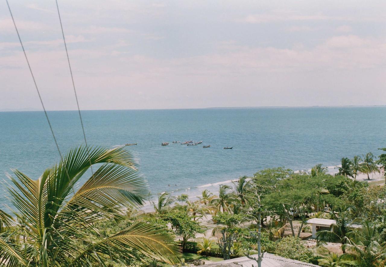 Hotel Punta De Aguila Necocli Exterior photo